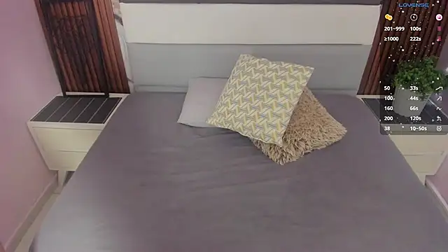 ALICESTARKK online show from 11.15.25