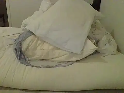 Snapshot of sympatyczny223 chatting on 02.12.25 sympatyczny223 online show from 02.12.25