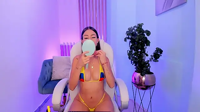 Snapshot of juliasprousse_ chatting on 02.22.25 juliasprousse online show from 02.22.25