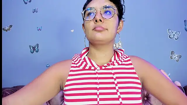 Kaira mosse online show from 11.16.25