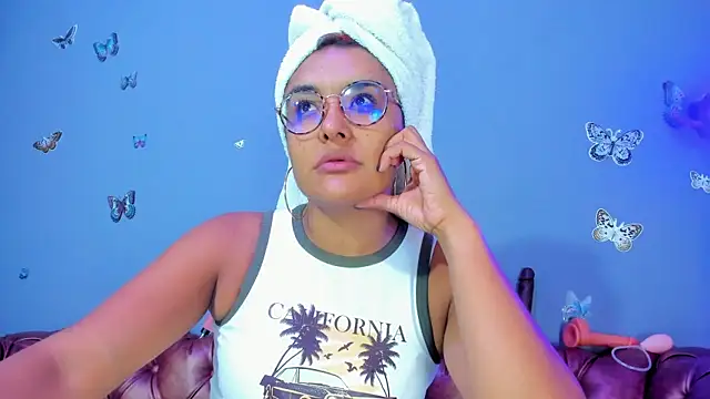 Snapshot of Kaira_mosse chatting on 04.10.26 Kaira mosse online show from 04.10.26