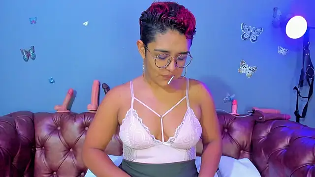Snapshot of Kaira_mosse chatting on 04.18.26 Kaira mosse online show from 04.18.26