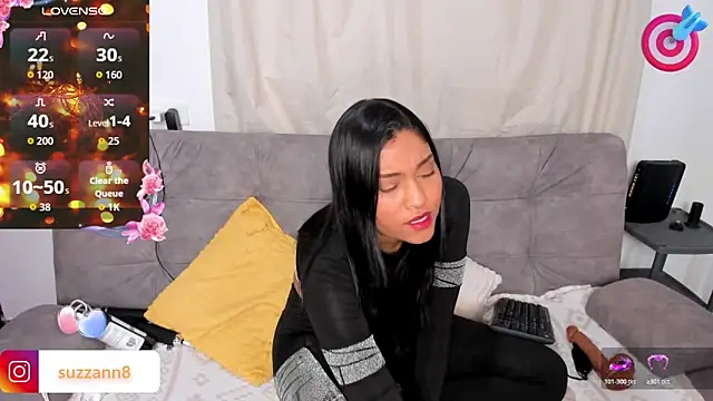 AnneteLynch online show from 12.22.25