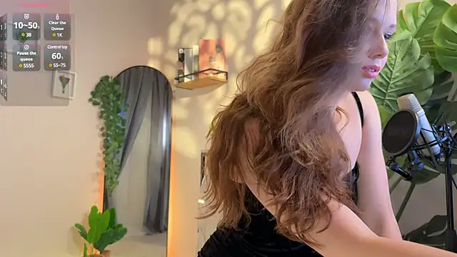 Snapshot of Julie_Rhodes chatting on 01.07.25 Julie Rhodes online show from 01.07.25