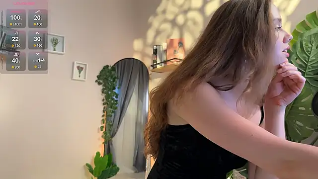 Snapshot of Julie_Rhodes chatting on 01.07.25 Julie Rhodes online show from 01.07.25