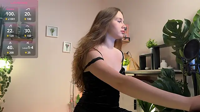 Snapshot of Julie_Rhodes chatting on 02.18.25 Julie Rhodes online show from 02.18.25