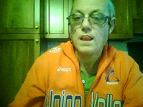Snapshot of gianbragallini chatting on 11.01.25 gianbragallini online show from 11.01.25