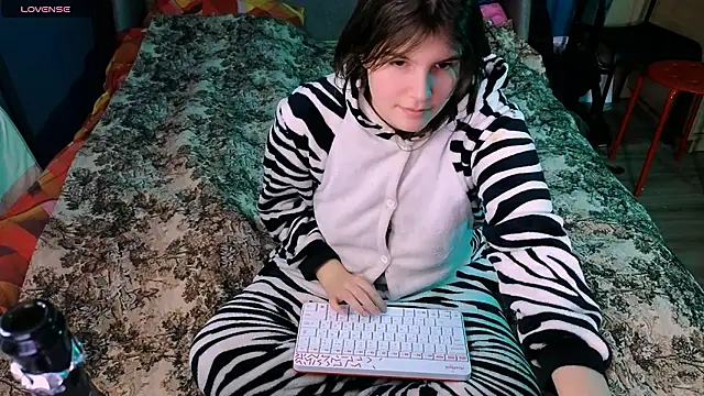 Ruyjin Choi online show from 01.06.25