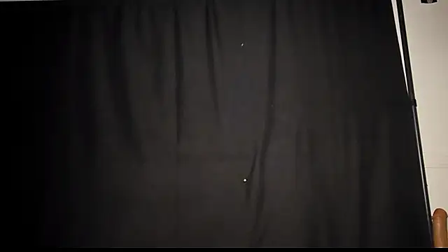 Snapshot of Layla-Lana chatting on 03.04.25 Layla-Lana online show from 03.04.25