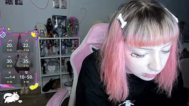 SweetieMollyy online show from 11.05.25