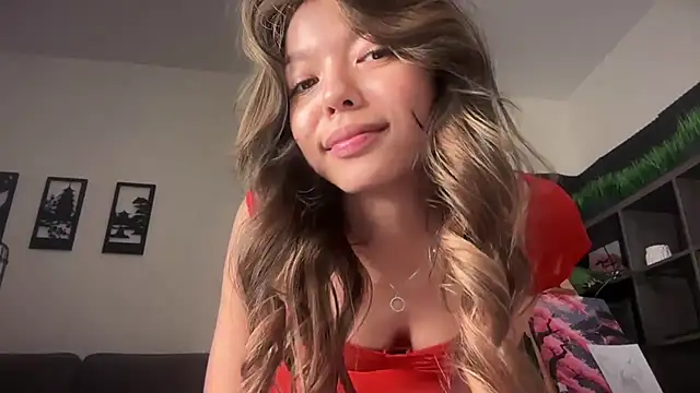 Snapshot of DesiredHoney chatting on 09.21.25 DesiredHoney online show from 09.21.25