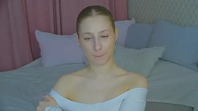 BritneyCruze online show from 03.21.25