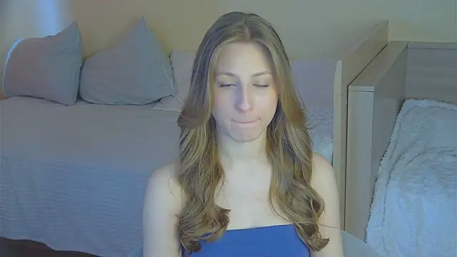 BritneyCruze online show from 04.22.26