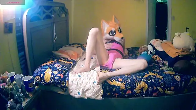 FoxieHikari online show from 10.27.25