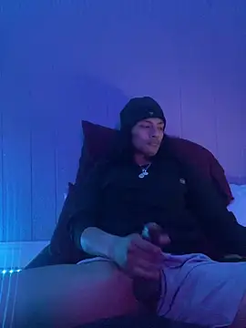 Snapshot of plutomf chatting on 11.27.25 plutomf online show from 11.27.25