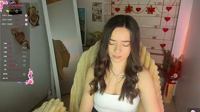 Snapshot of Bella_XO chatting on 04.13.26 Bella XO online show from 04.13.26
