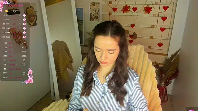 Snapshot of Bella_XO chatting on 04.14.26 Bella XO online show from 04.14.26