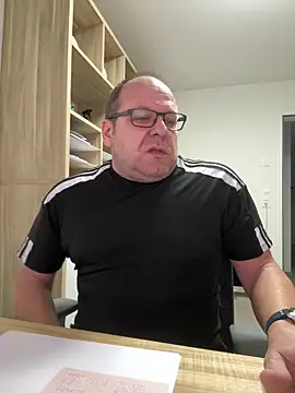 Snapshot of coupleLatinaLovers chatting on 02.03.26 coupleLatinaLovers online show from 02.03.26