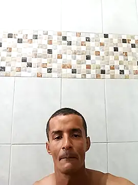 Snapshot of morenogato100 chatting on 12.03.25 morenogato100 online show from 12.03.25