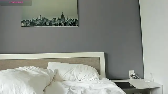 yumisunn online show from 10.29.25