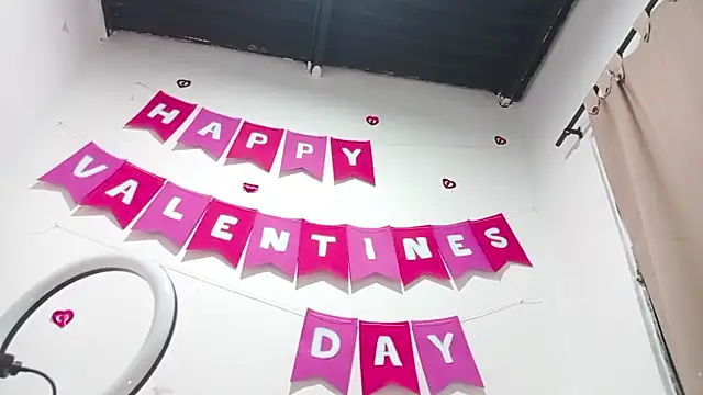 PetiteIvoryQueen19 online show from 02.21.25