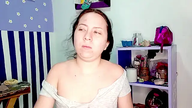 PetiteIvoryQueen19 online show from 05.23.26