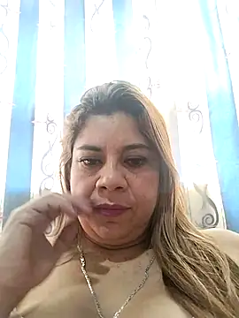 Laura-Hernandez online show from 09.21.25