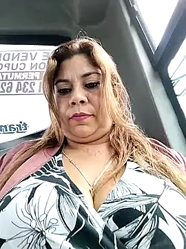Laura-Hernandez online show from 10.18.25