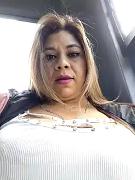 Laura-Hernandez online show from 11.08.25