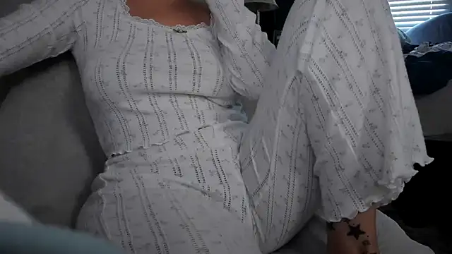 Snapshot of bigb00tyjudyyX chatting on 11.19.25 bigb00tyjudyyX online show from 11.19.25