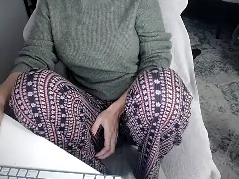 Snapshot of bigb00tyjudyyX chatting on 11.22.25 bigb00tyjudyyX online show from 11.22.25