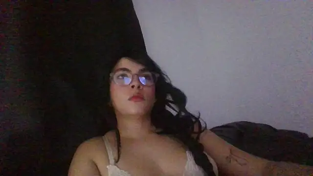 Kiri Cutee online show from 02.11.25