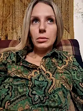 Snapshot of YourJuliena chatting on 12.31.24 YourJuliena online show from 12.31.24