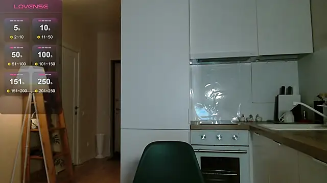 kira proxima 02 online show from 02.19.25