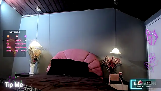 Snapshot of Alliemilky chatting on 10.26.25 Alliemilky online show from 10.26.25