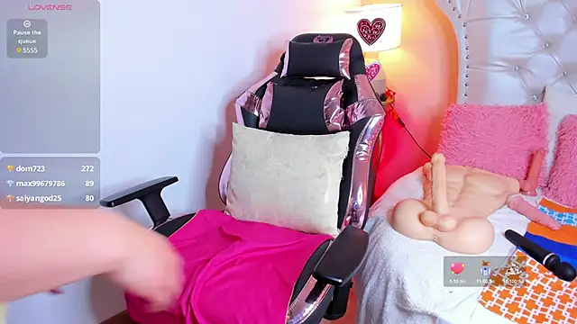 Snapshot of AliceLamore chatting on 03.20.25 AliceLamore online show from 03.20.25