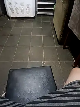 Snapshot of Pau_de_mel20 chatting on 02.26.25 Pau de mel20 online show from 02.26.25