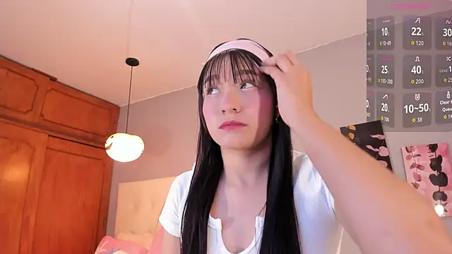 Maia W10 online show from 02.05.26