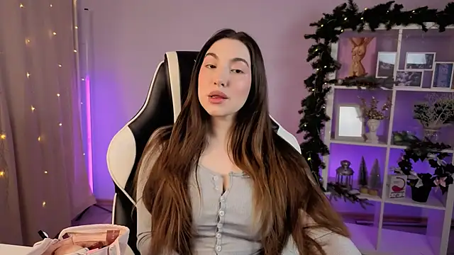 Snapshot of MelissaLovvv chatting on 02.13.26 MelissaLovvv online show from 02.13.26