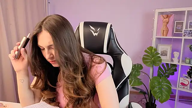 Snapshot of MelissaLovvv chatting on 02.17.26 MelissaLovvv online show from 02.17.26