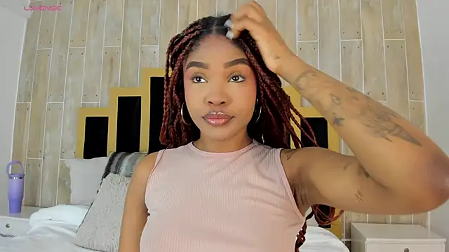 AriaFoster online show from 10.28.25