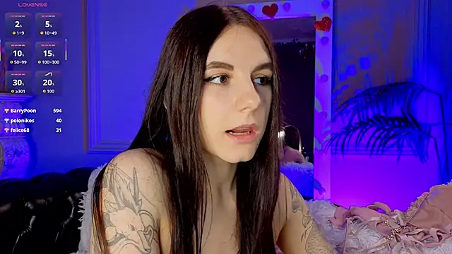 Kelly Woods online show from 04.18.26