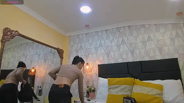 JustinePerry online show from 10.14.25