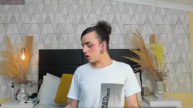 Snapshot of JustinePerry chatting on 03.18.26 JustinePerry online show from 03.18.26