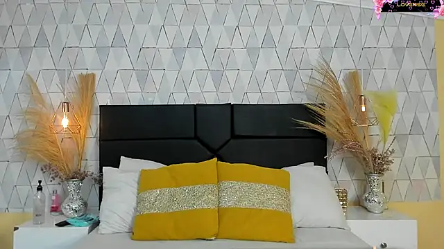 Snapshot of JustinePerry chatting on 03.19.26 JustinePerry online show from 03.19.26