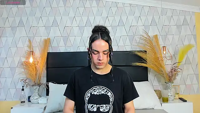 Snapshot of JustinePerry chatting on 03.27.26 JustinePerry online show from 03.27.26