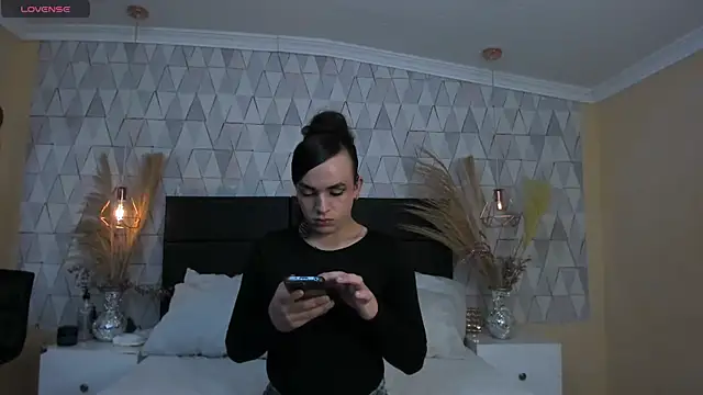 Snapshot of JustinePerry chatting on 03.31.26 JustinePerry online show from 03.31.26