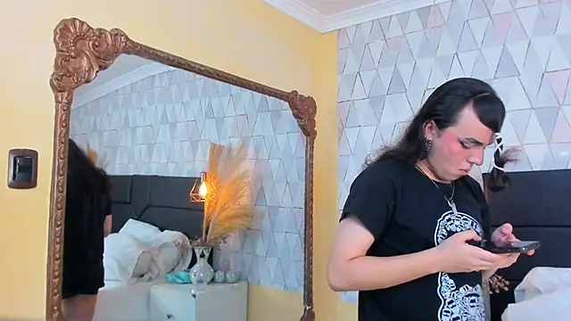 Snapshot of JustinePerry chatting on 04.03.26 JustinePerry online show from 04.03.26