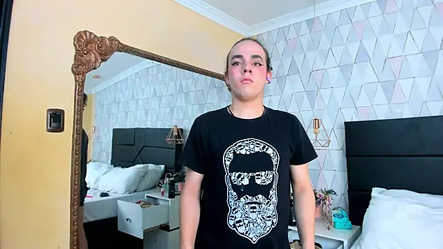 Snapshot of JustinePerry chatting on 04.11.26 JustinePerry online show from 04.11.26