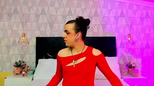 Snapshot of JustinePerry chatting on 04.13.26 JustinePerry online show from 04.13.26